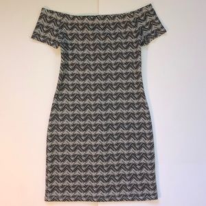 Sexy off the shoulder stretchy minidress size S